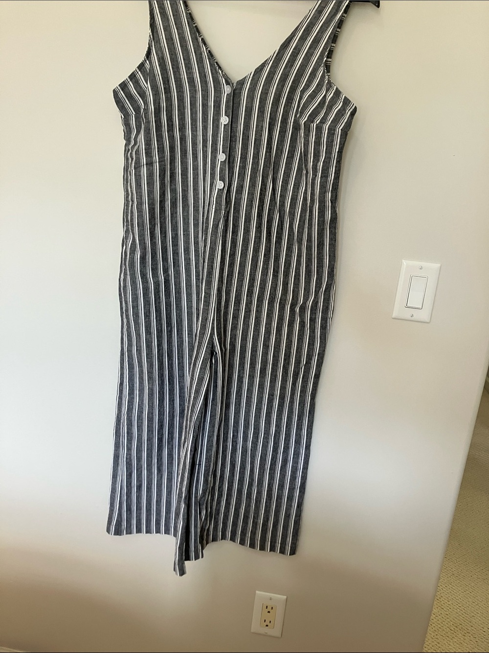 Lake & Dawn Striped V-Neck Button-Front Jumpsuit in Black and White. Large